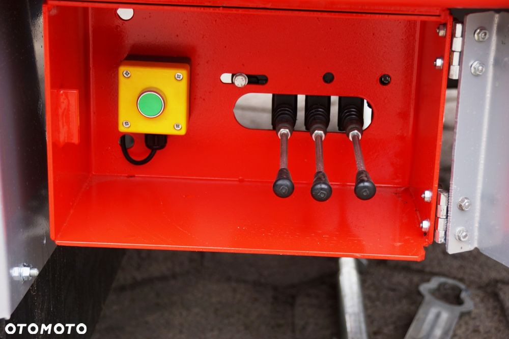 Inny 3 OSIOWA NISKOPODWOZIOWA Z NAJAZDAMI HYDRAULICZNYMI - twarda guma techniczna na pokładzie! - 10