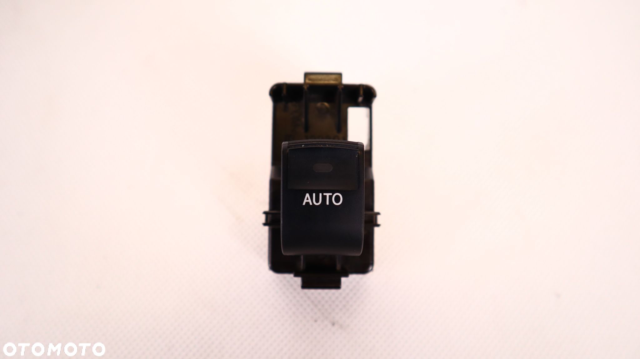 TOYOTA LAND CRUISER 200 PRZYCISK SZYB 872-4U25 - 1