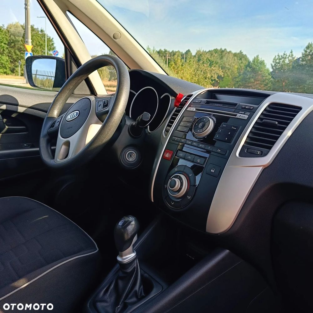 Kia Venga 1.4 L - 5