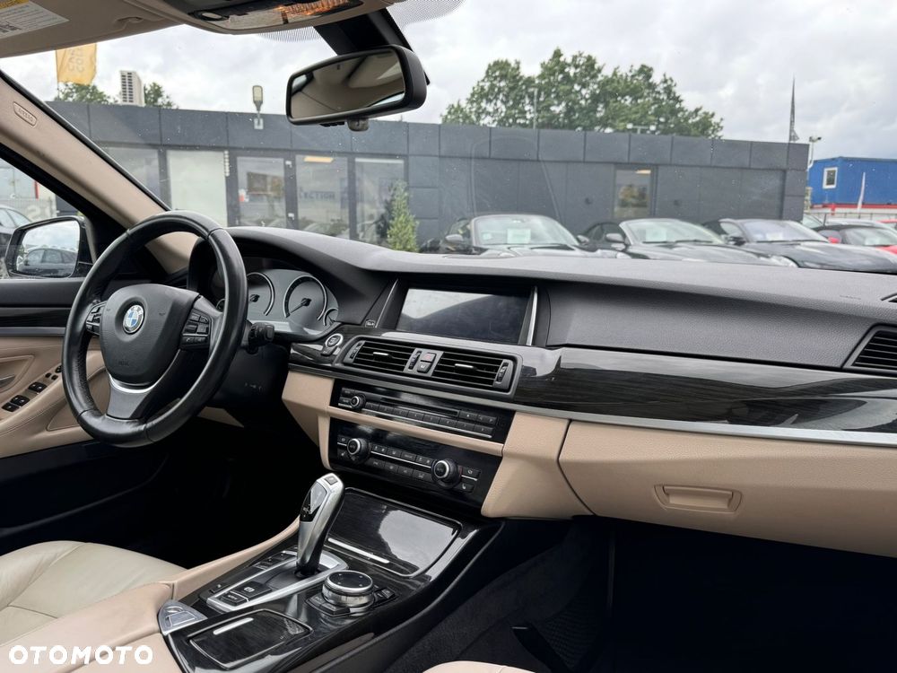 BMW Seria 5 535i Luxury Line - 14