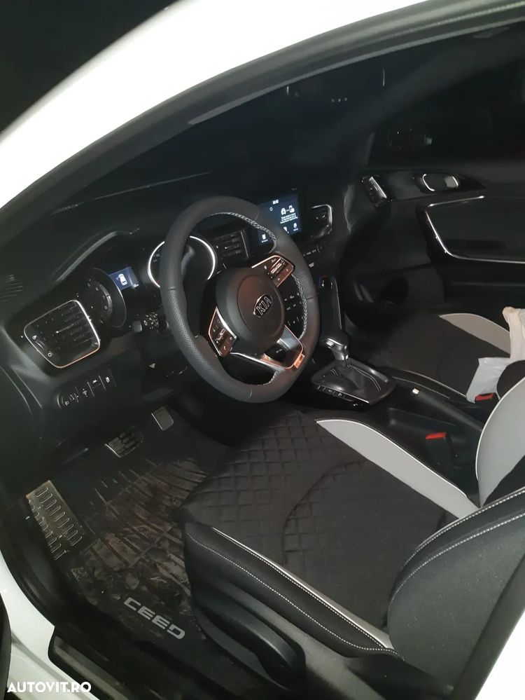 Kia Ceed 1.4 T-GDI 7DCT GT Line - 11