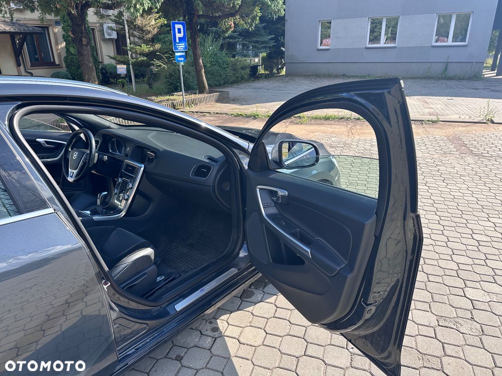 Volvo V60 D4 Drive-E R-Design Summum - 8