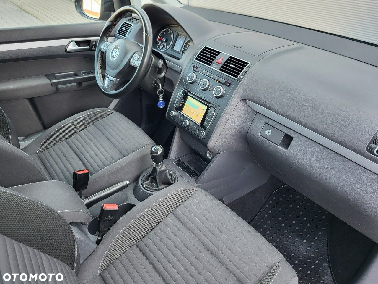 Volkswagen Touran - 20