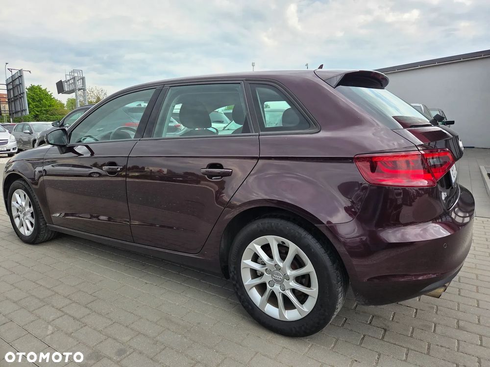 Audi A3 Sportback 2.0 TDI (clean diesel) Attraction - 4