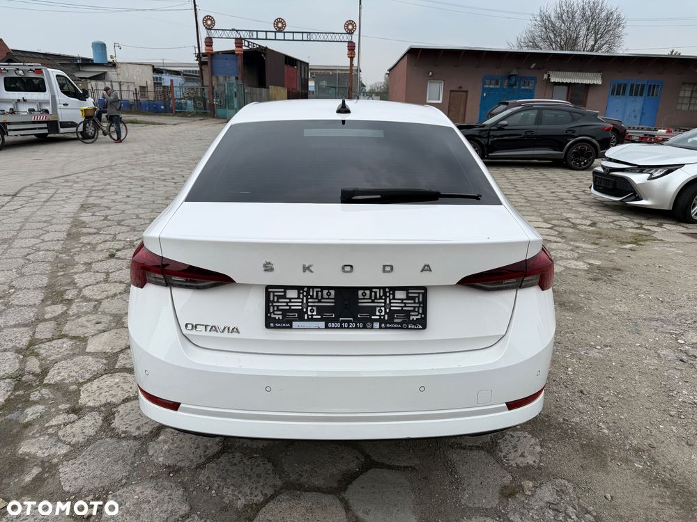 Skoda Octavia 2.0 TDI Exclusive - 4
