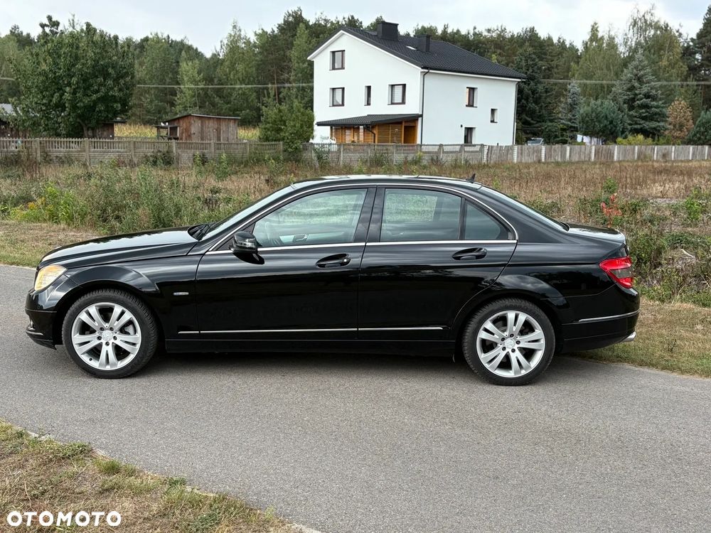 Mercedes-Benz Klasa C 200 T CGI BlueEFFICIENCY Avantgarde - 8