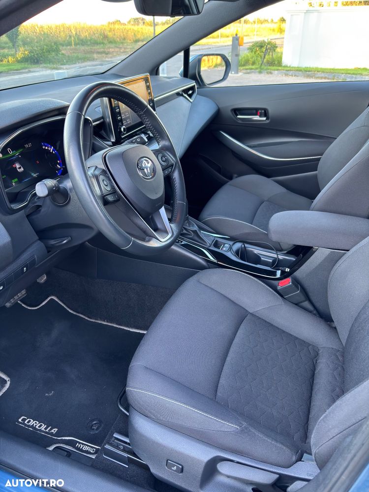 Toyota Corolla 1.8 HSD Business - 23