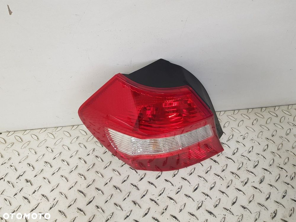 NOWA ORYGINALNA LAMPA LEWA TYLNA LEWY TYŁ BMW 1 e87 6924501 - 5