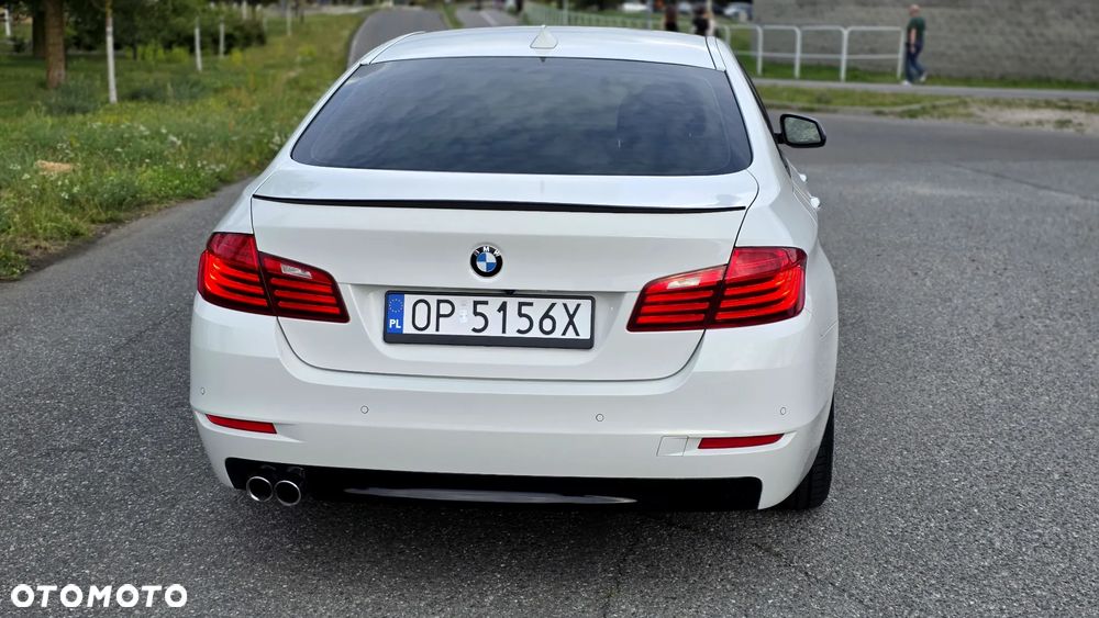 BMW Seria 5 528i Sport-Aut - 14