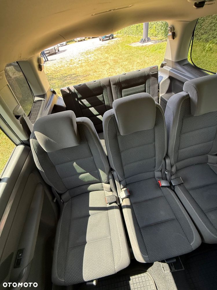 Volkswagen Touran 1.6 TDI DPF Comfortline - 3
