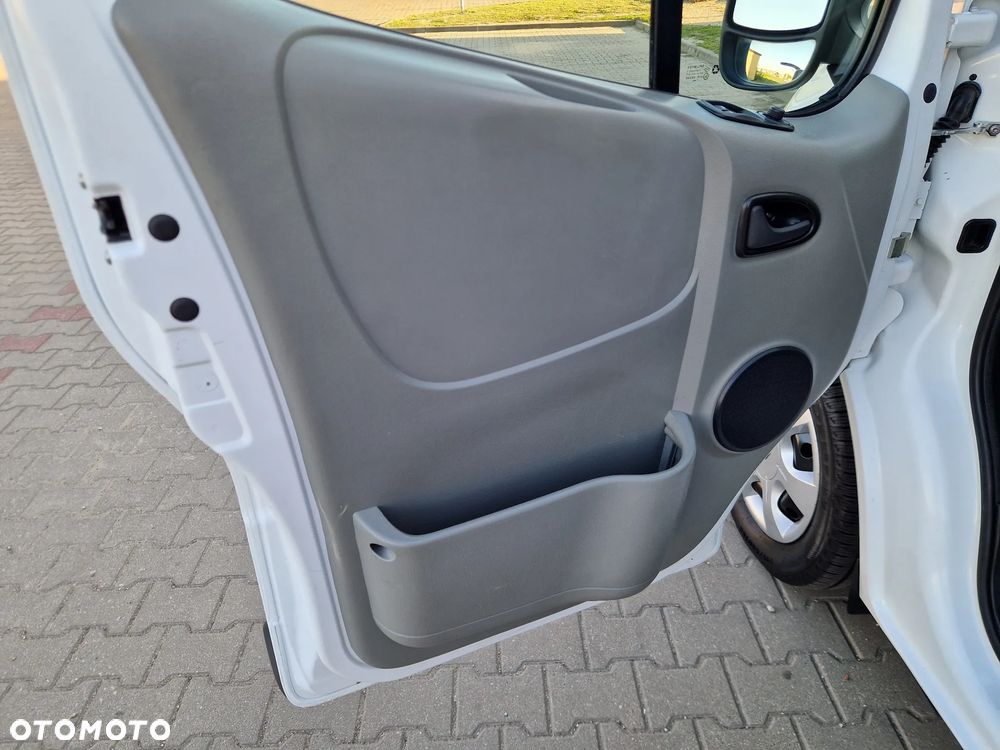 Renault TRAFIC - 19