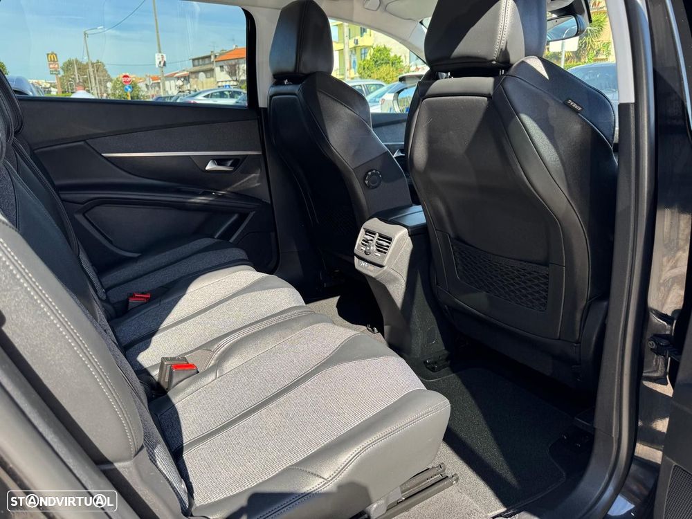 Peugeot 5008 1.5 BlueHDi Allure - 17