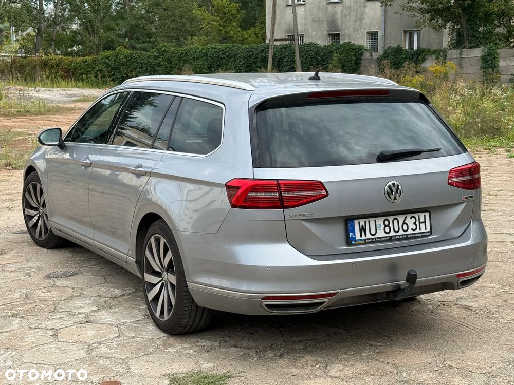 Volkswagen Passat - 4