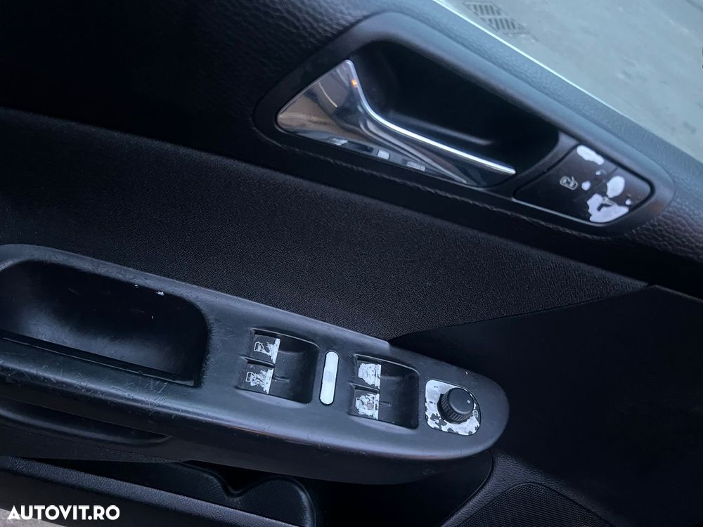 Volkswagen Passat 2.0 TDI DPF Comfortline - 19