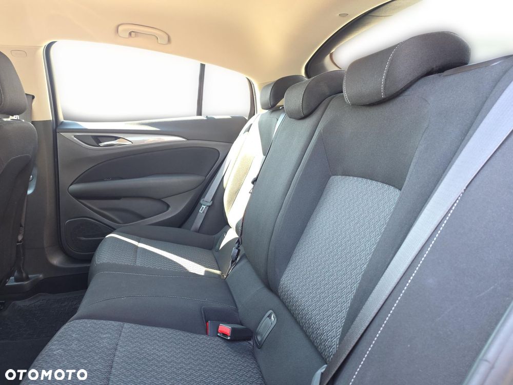 Opel Insignia 1.5 T Innovation S&S - 14