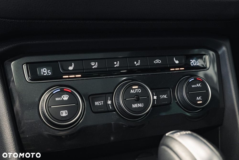 Volkswagen Tiguan - 26