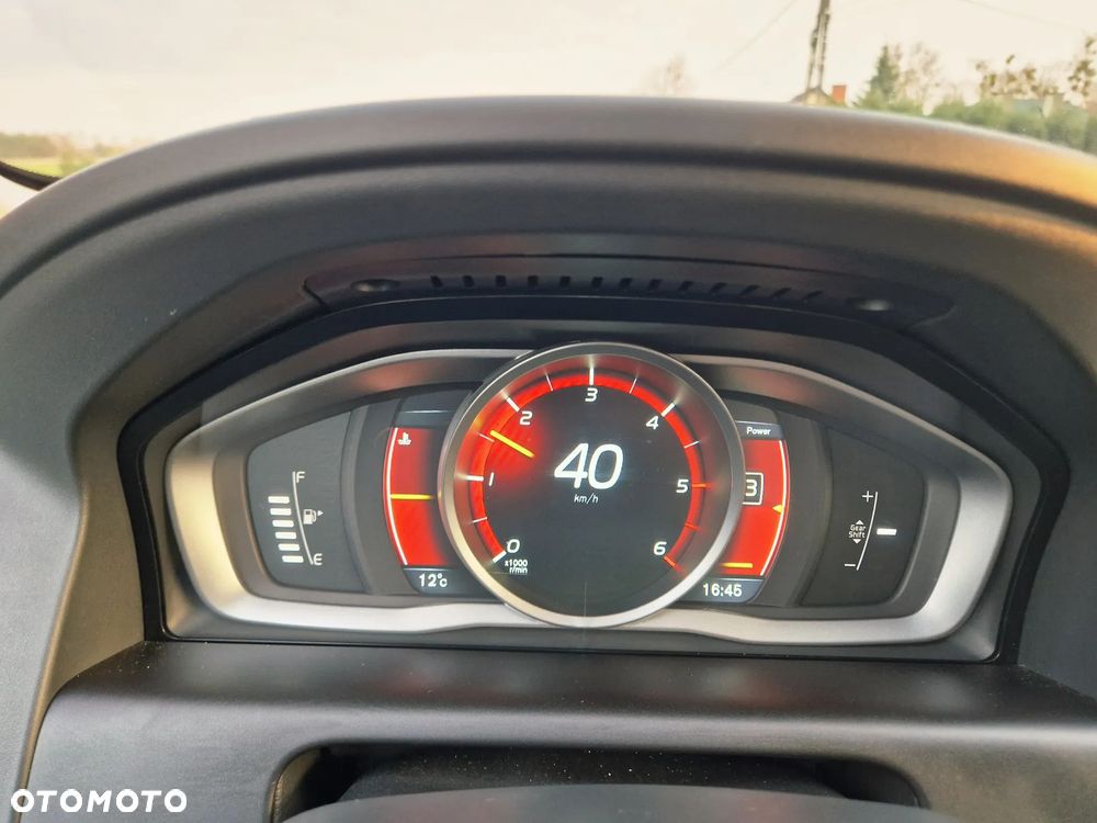 Volvo XC 60 D3 Kinetic - 24