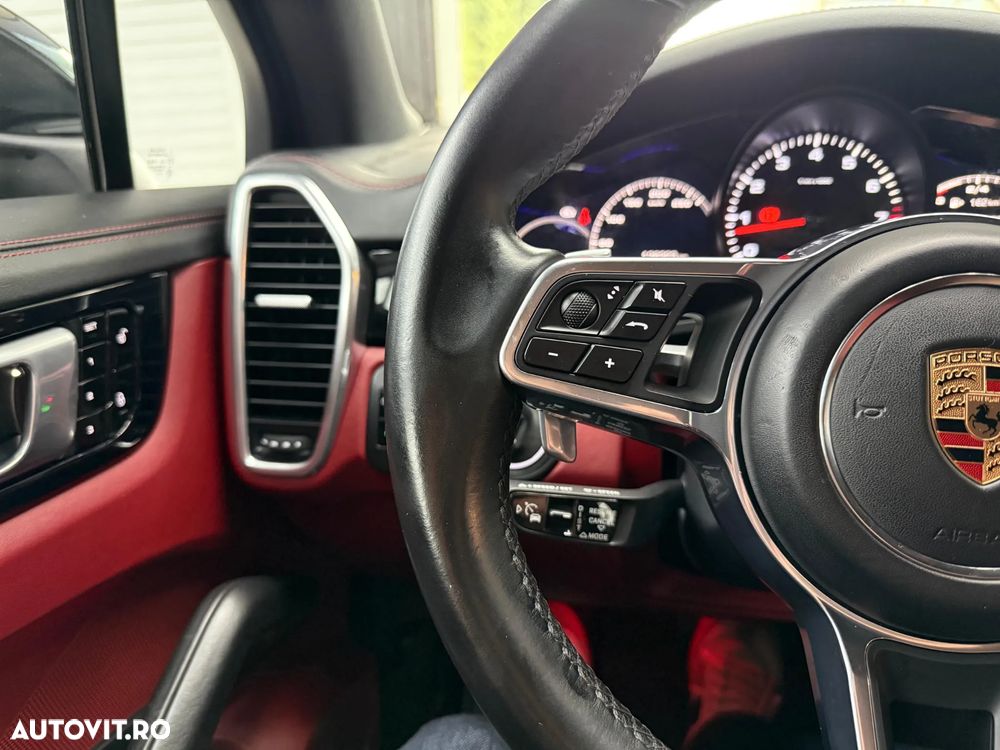 Porsche Cayenne - 17