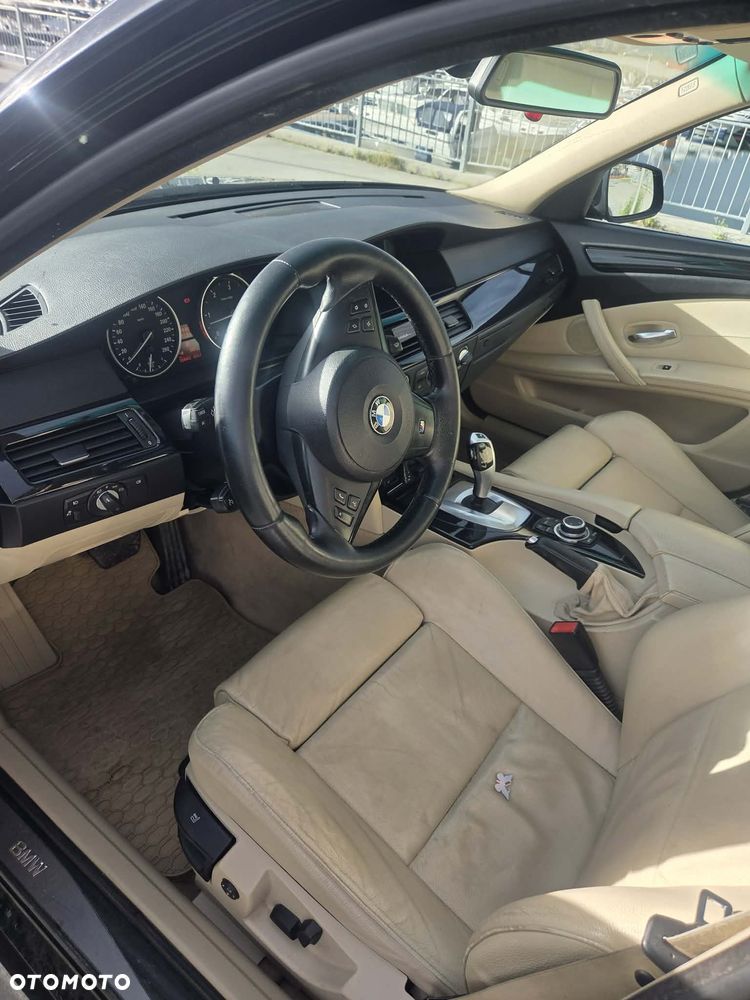 BMW Seria 5 525d - 8