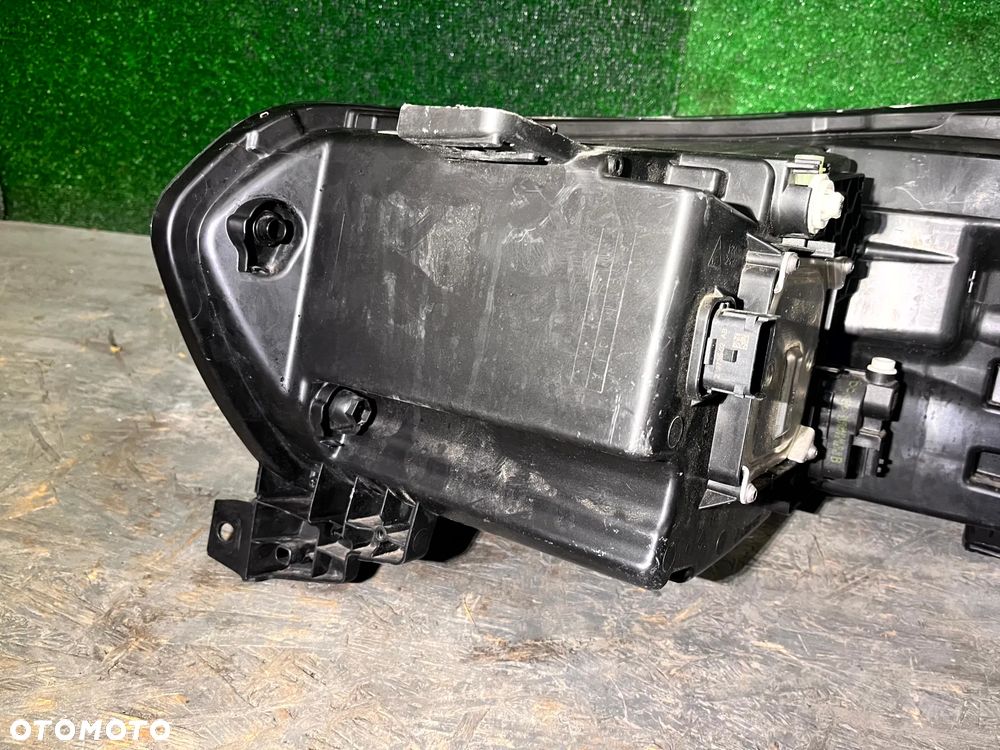 RENAULT TRAFIC III 2-GI LIFT 2021- LAMPA PRAWY PRZÓD PRAWA PRZEDNIA LEKKO USZKODZONA KOMPLETNA 260102899R - 5