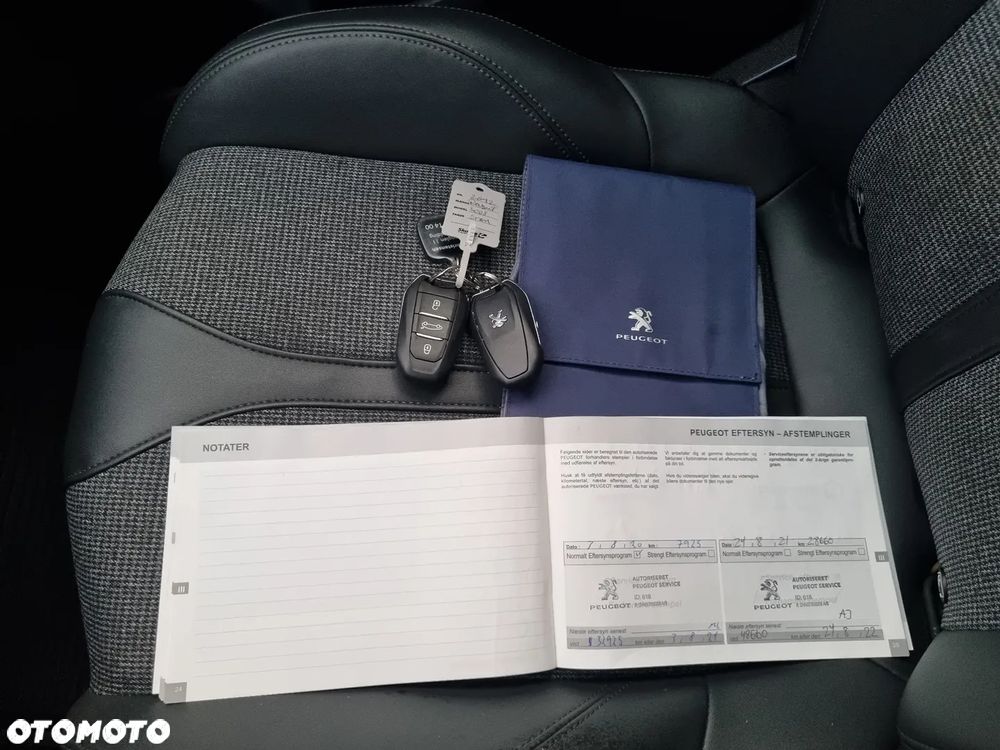 Peugeot 3008 1.2 PureTech Allure S&S - 25