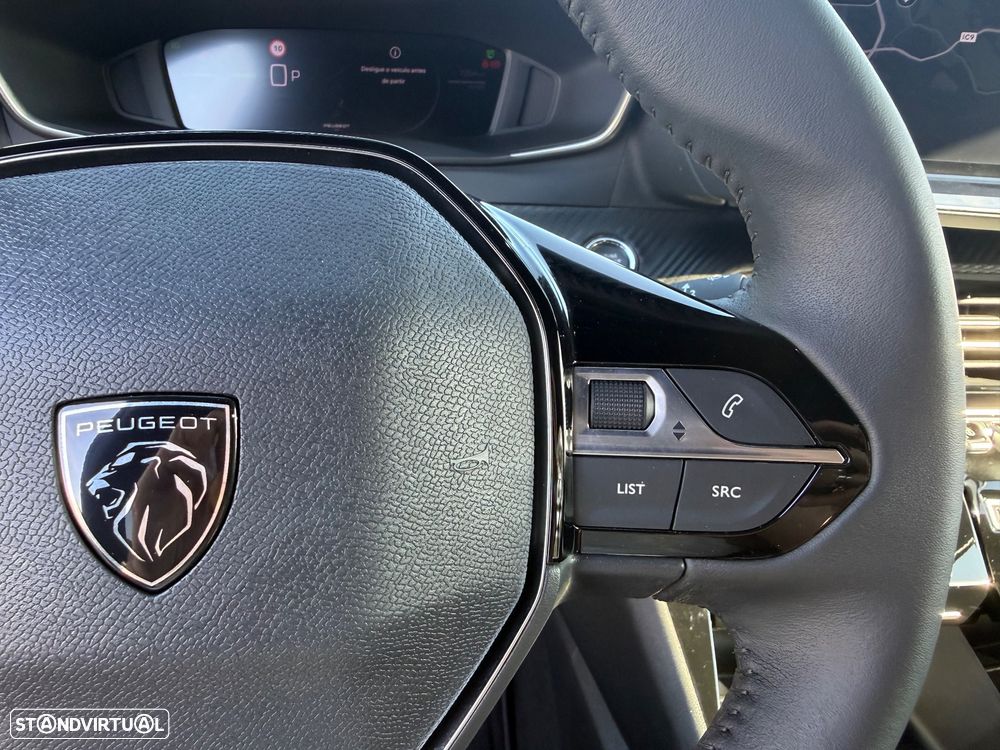Peugeot e-2008 Allure - 22