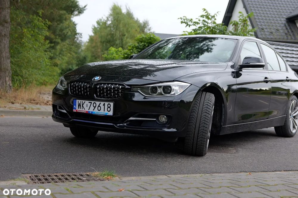 BMW Seria 3 335i xDrive Edition Sport - 1