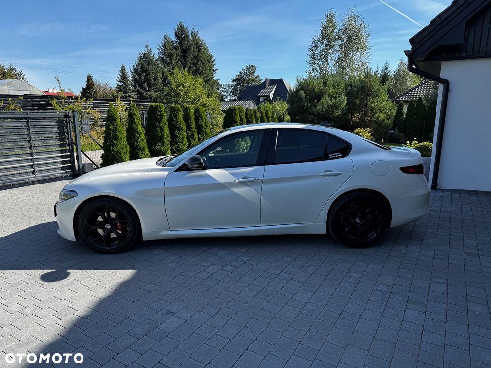 Alfa Romeo Giulia 2.0 Turbo B-Tech Edition - 9