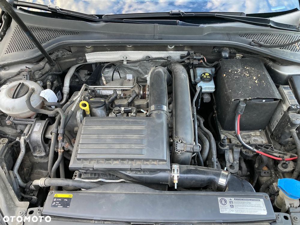 Volkswagen Golf 1.4 TSI BlueMotion Technology Cup - 11