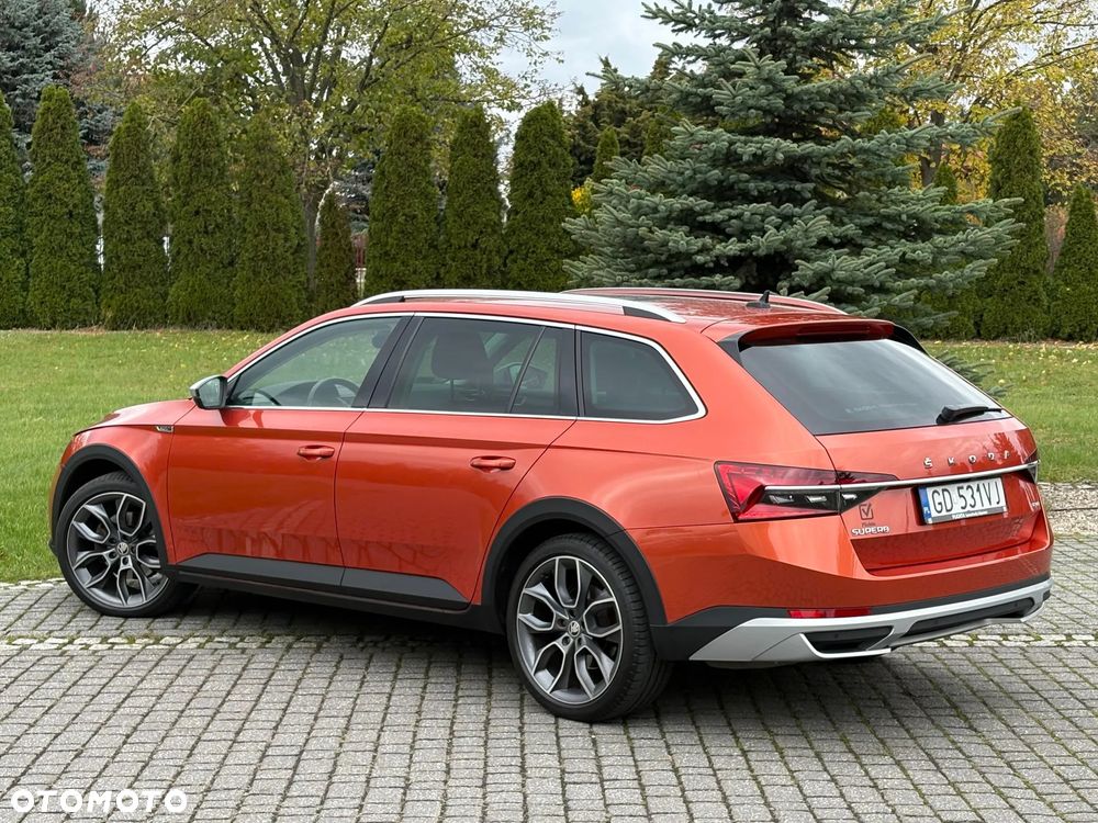 Skoda Superb 2.0 TDI SCR 4x4 Scout DSG - 9