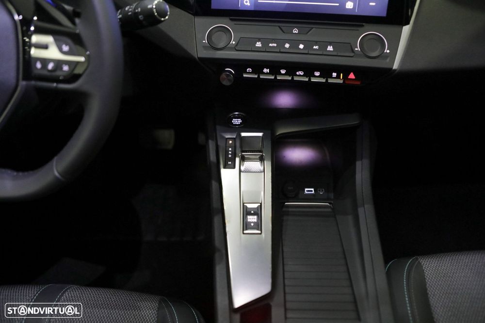 Peugeot 308 1.5 BlueHDi Allure EAT8 - 31