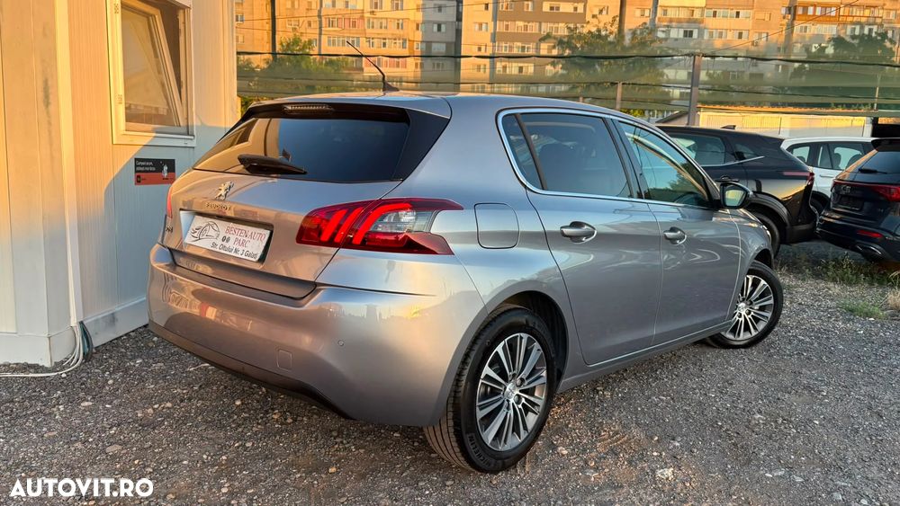 Peugeot 308 - 32