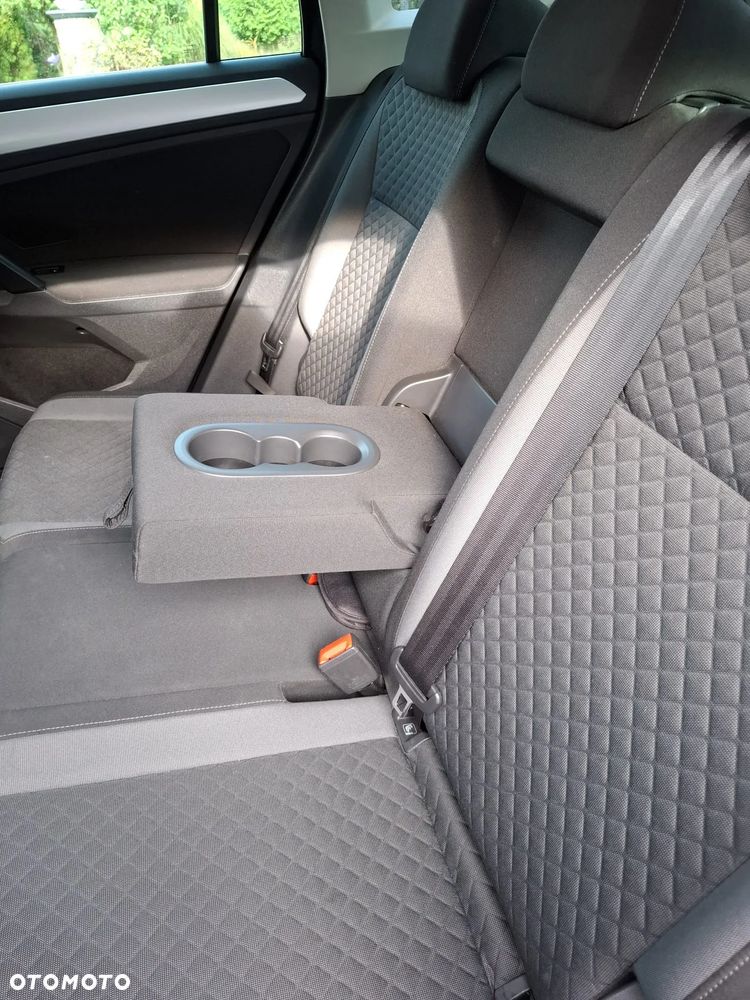 Volkswagen Tiguan - 5
