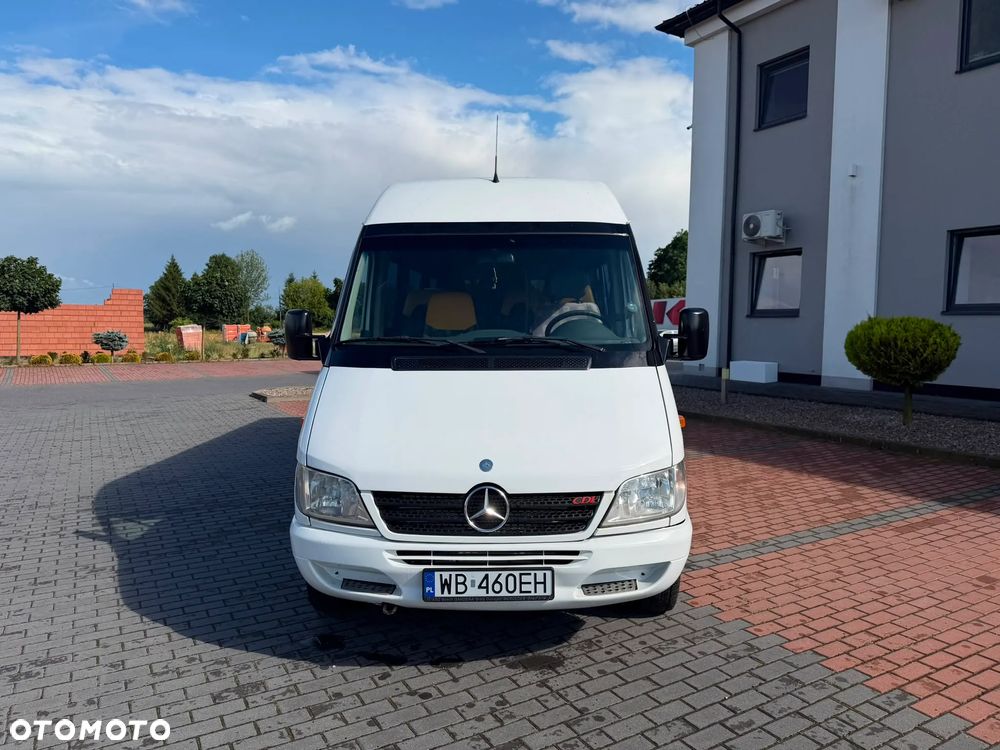 Mercedes-Benz Sprinter - 2