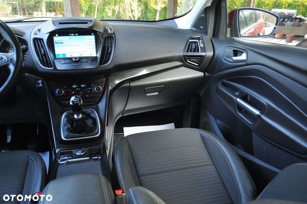 Ford Kuga 2.0 TDCi 4x4 Titanium - 26