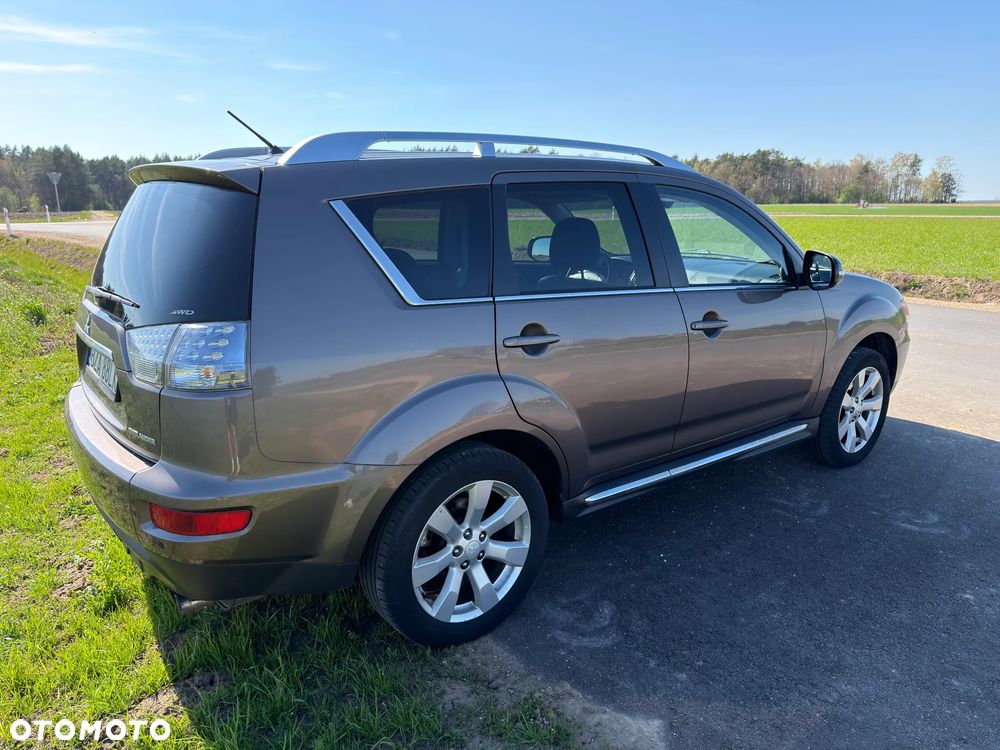 Mitsubishi Outlander 2.0 DID Intense - 12