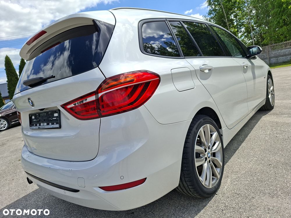 BMW Seria 2 218d Sport-Aut - 6
