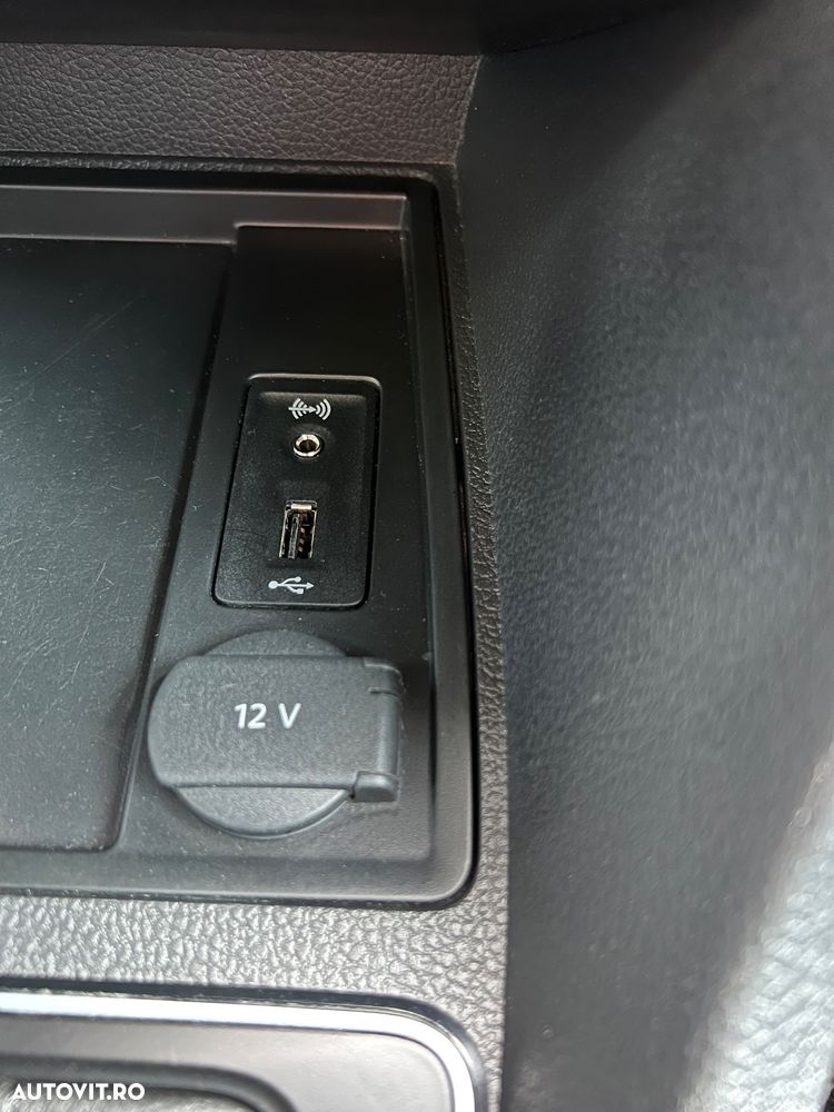 Volkswagen Caddy 2.0 TDI DSG - 11