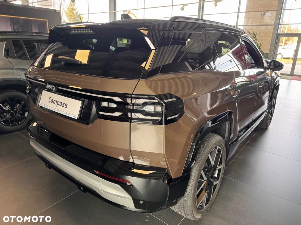 Jeep Compass 73.7kWh First Edition FWD - 4