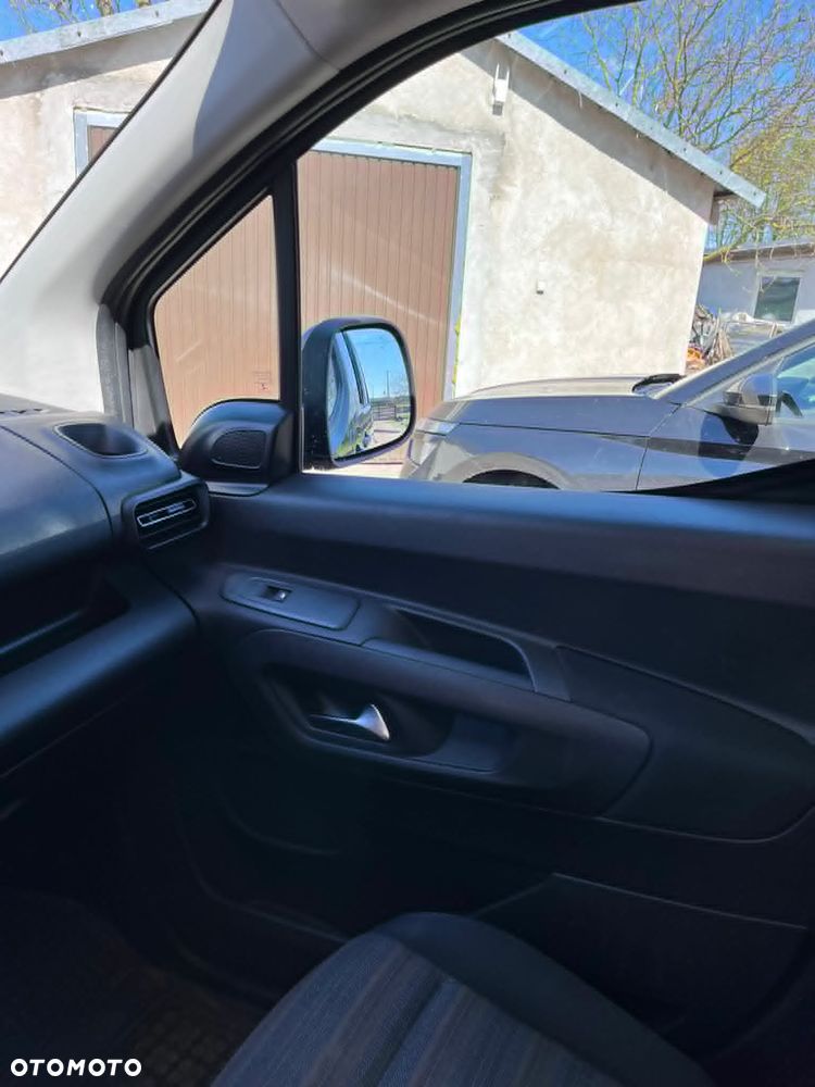 Opel Combo 1.5 CDTI Essentia S&S - 36
