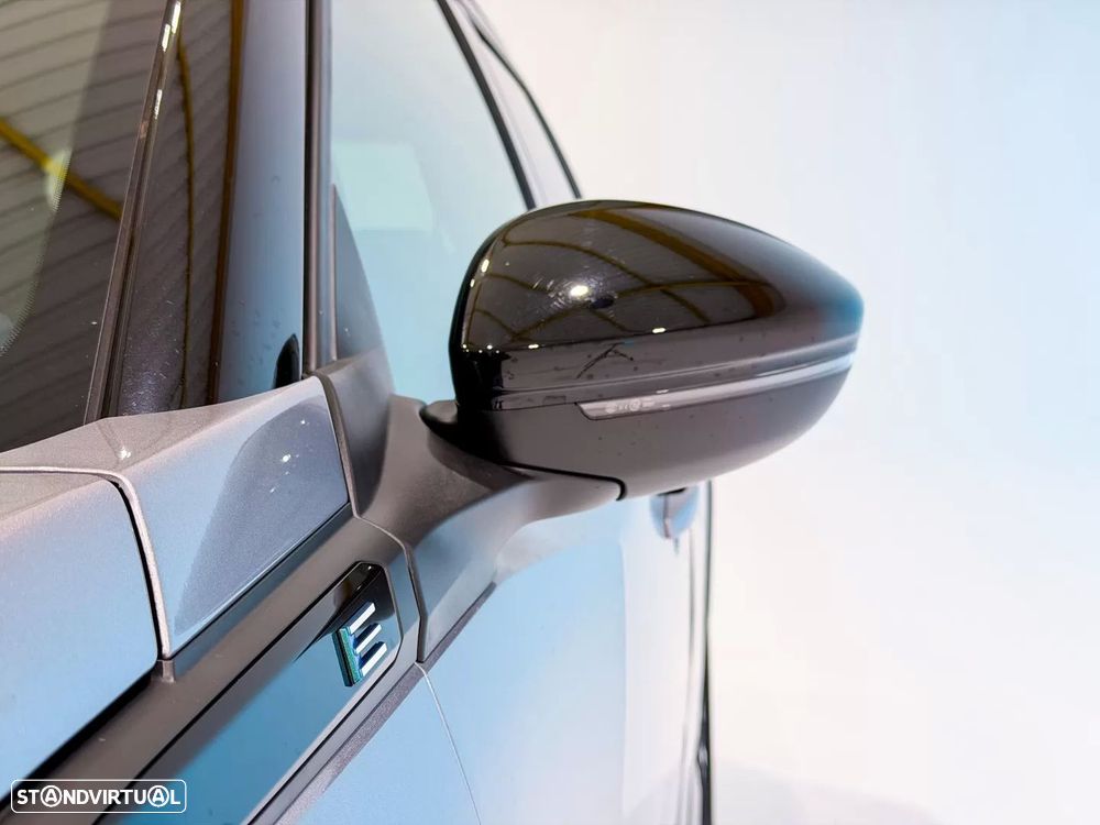 Peugeot e-2008 50 kWh GT - 22