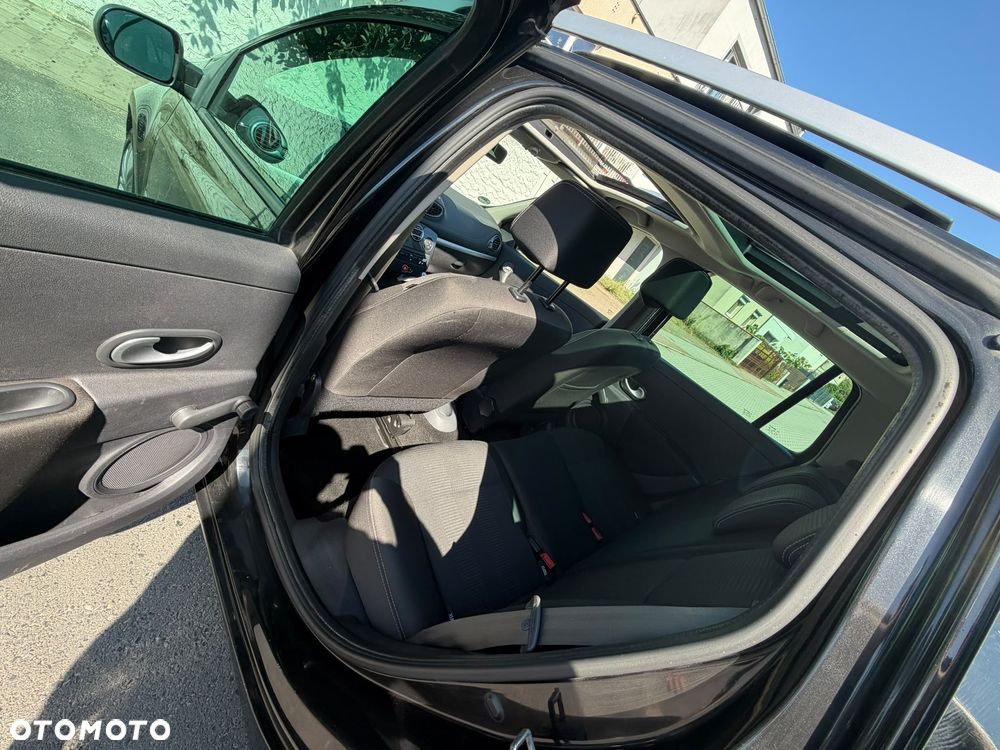 Renault Clio 1.2 16V Dwudziestka - 8