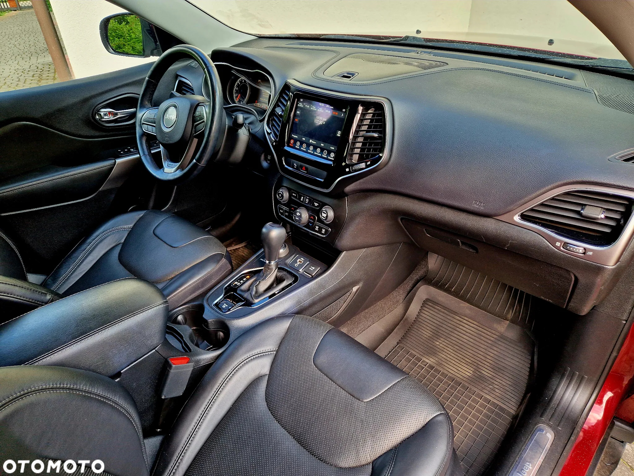 Jeep Cherokee - 11