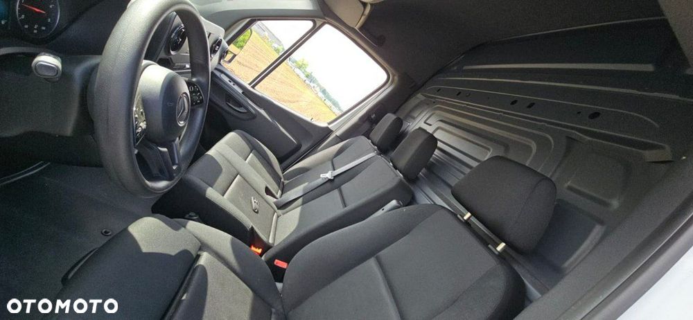 Mercedes-Benz Sprinter - 27
