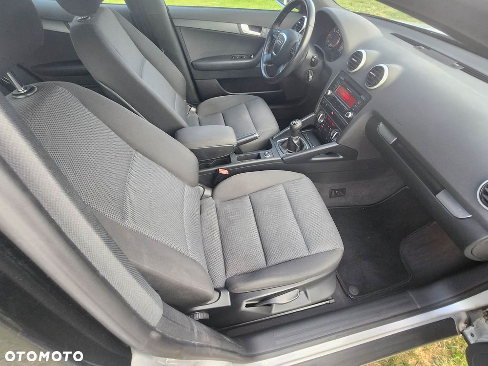 Audi A3 Sportback 1.6 TDI Ambition - 17