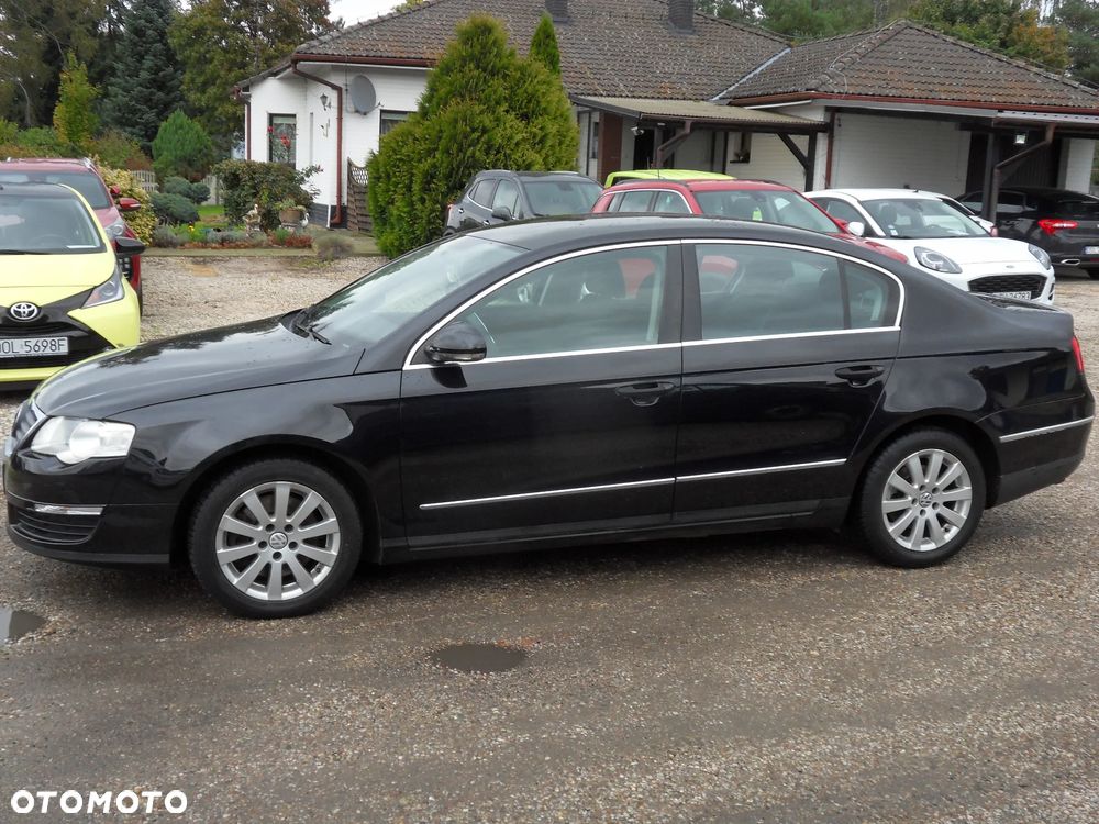 Volkswagen Passat 2.0 Blue TDI SCR Highline - 2