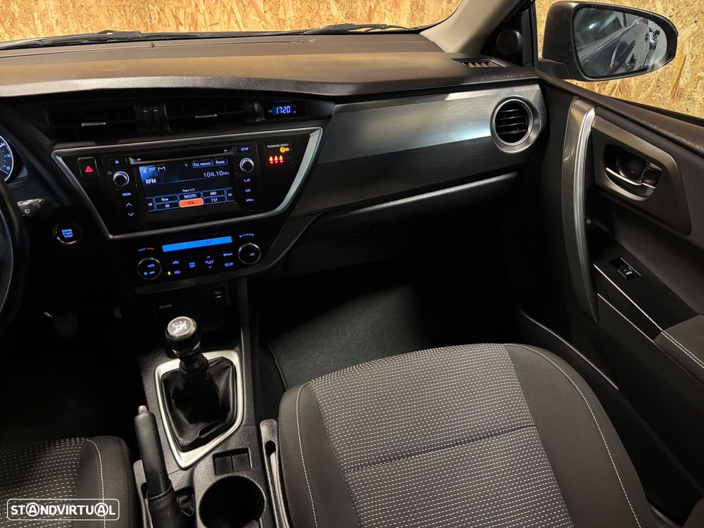 Toyota Auris Touring Sports ver-1-4-d--4d-c-plusp-techoplusp-sport - 16