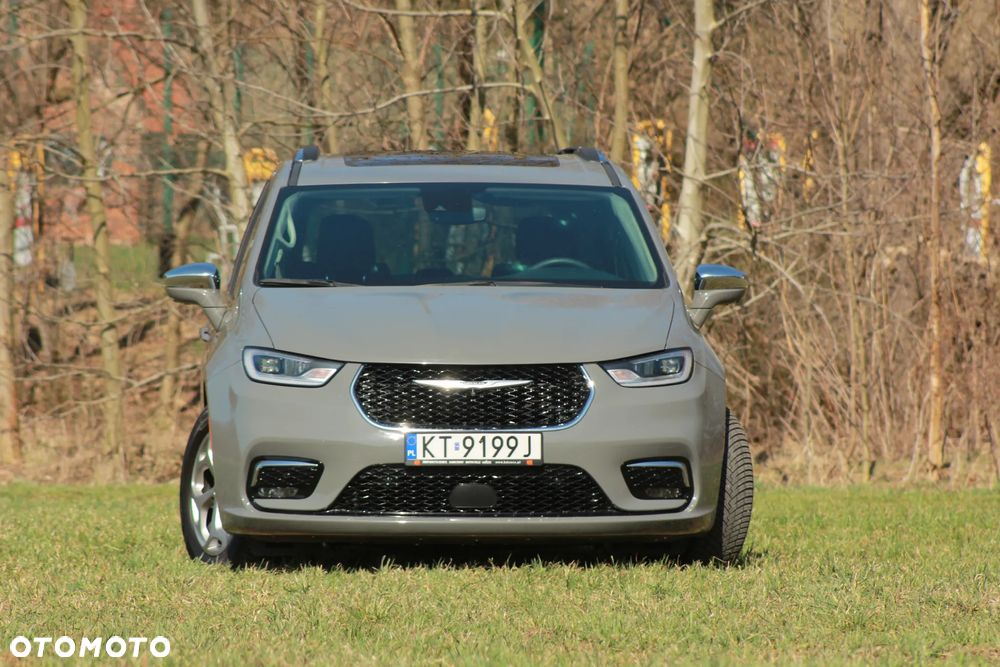 Chrysler Pacifica - 12