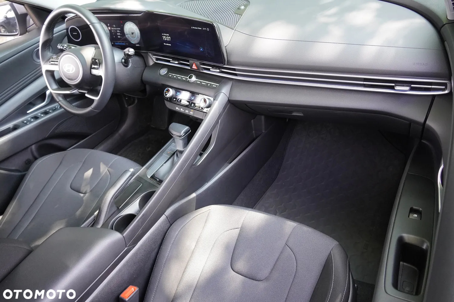 Hyundai Elantra 1.6 Modern CVT - 26