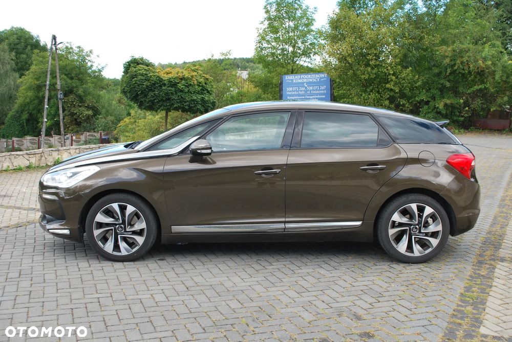 Citroën DS5 HDi 165 SoChic - 4